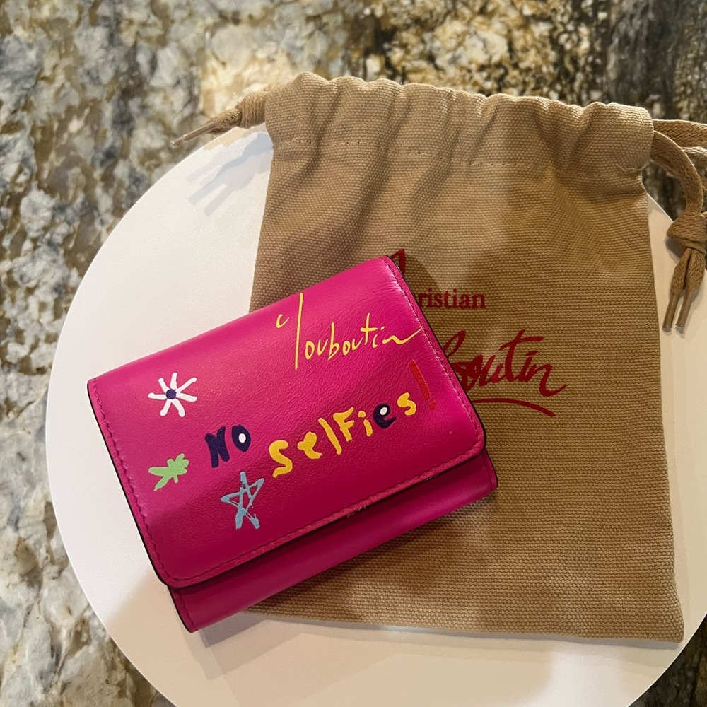 Christian Louboutin Hot Pink 'No Selfies' Card Holder Wallet NWOT!